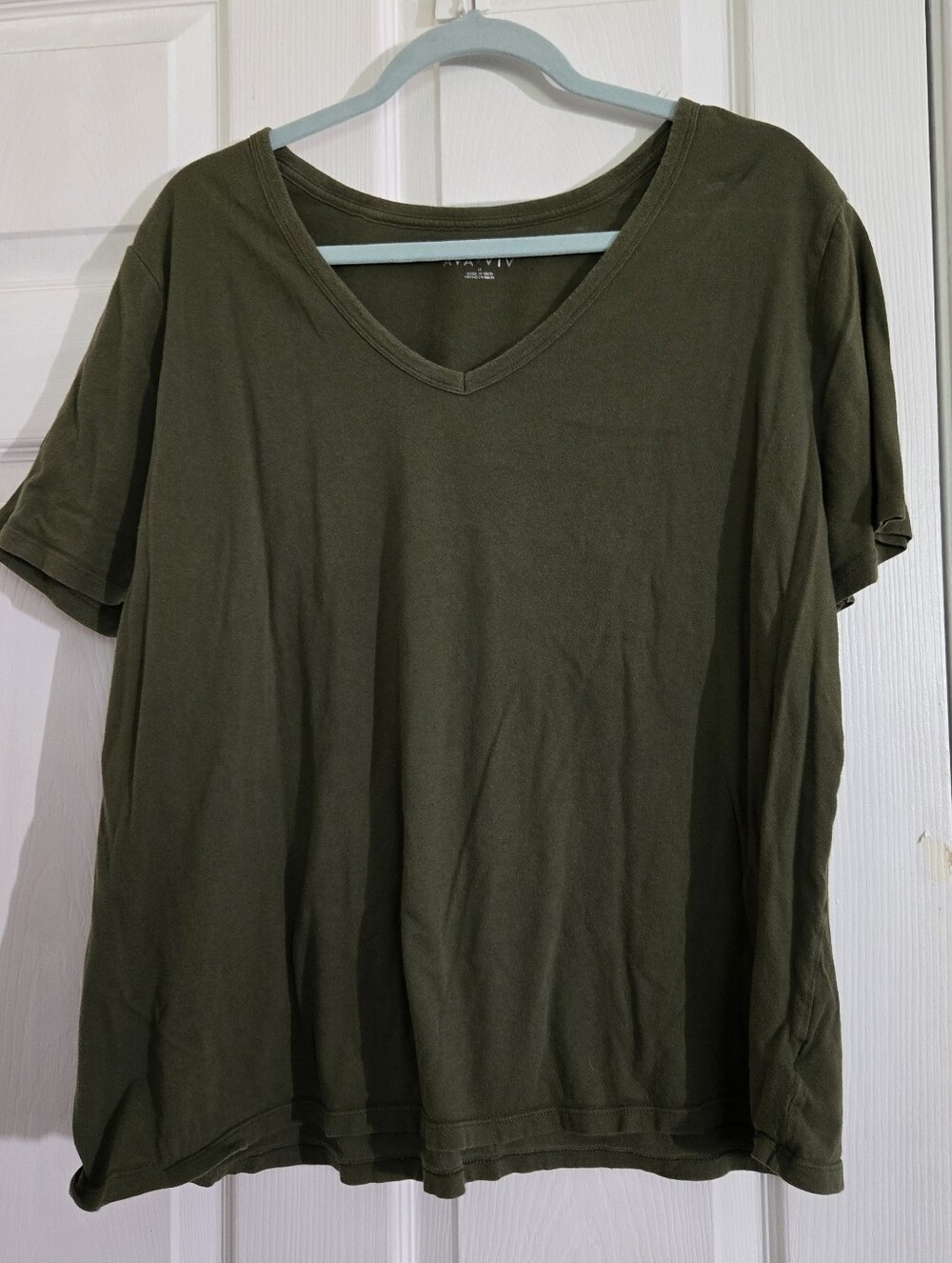 Ava & Viv Olive V-Neck Short Sleeve Tee